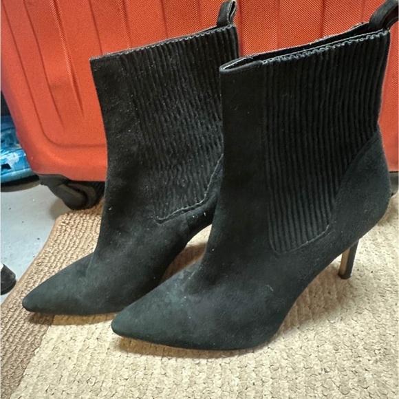 Black Via Spiga Leather Stiletto Booties - 9 - Picture 2 of 5
